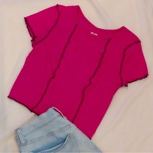 SO Purple cropped tee